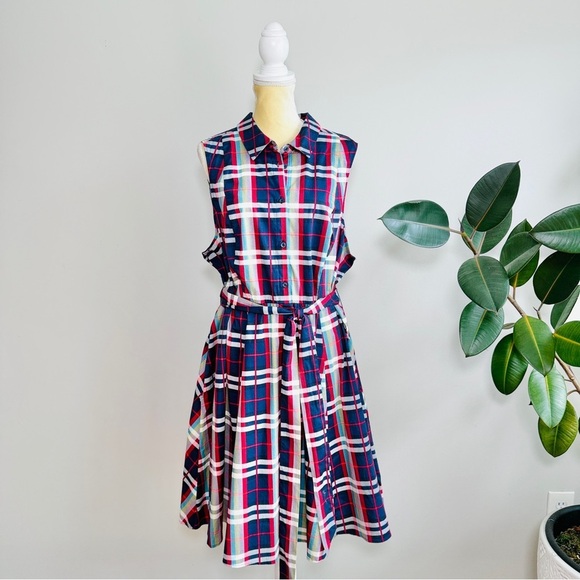 Torrid Poplin Collared plaid Shirt Dress - Picture 4 of 9